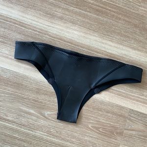 Duskii women’s size medium bikini bottom